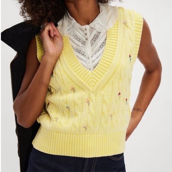 Free People Plumeria Floral Knit Sweater Vest nwt sz sm - Picture 3 of 8